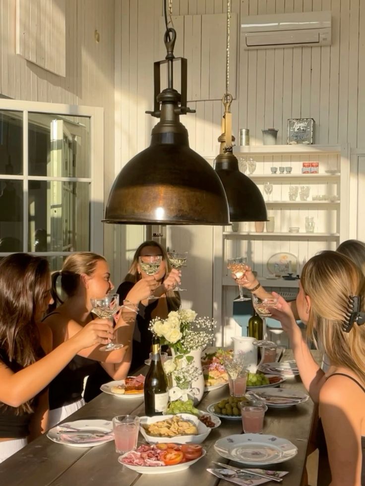 Table conviviale lumineuse